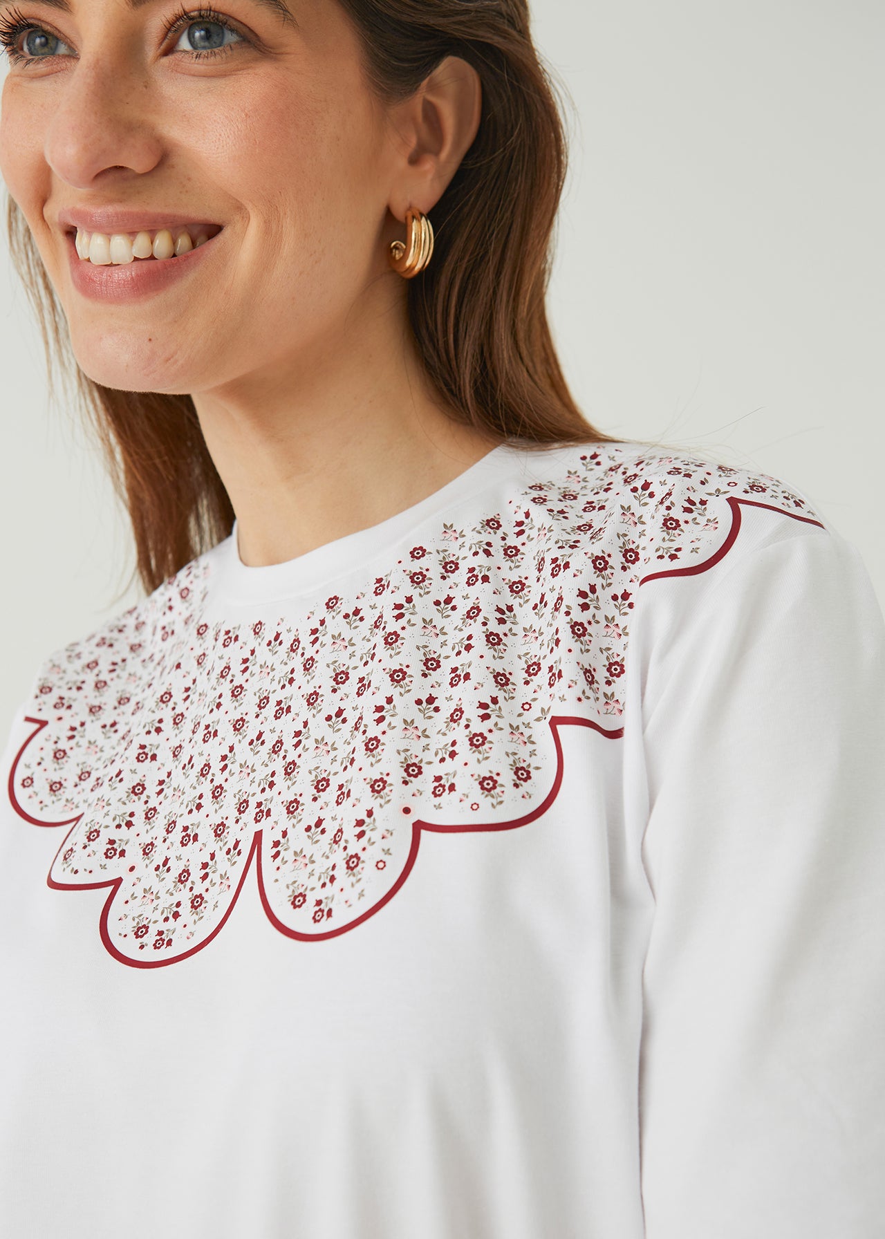 WYPRZEDAŻ ROZMIARÓW "RÓŻYCZKI", BIAŁY T-SHIRT