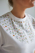 DUŻA WYPRZEDAŻ "MORZE KWIATÓW", BIAŁY T-SHIRT
